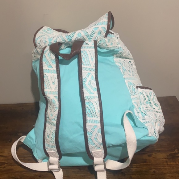 Aero Backpack - Picture 2 of 2